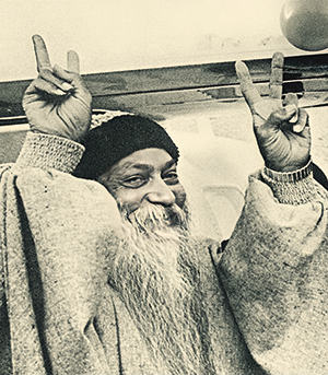 Osho (1931-90) – założyciel ruchu Neo-Sanyass. Fot. Sjakkelien Vollebregt, CC0